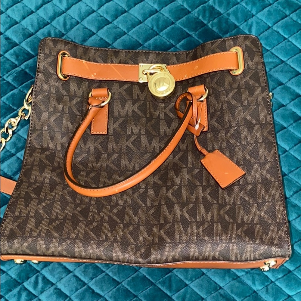Micheal Kors purse
